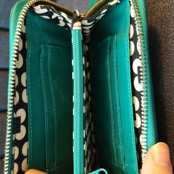 Dooney & Bourke, multiple purses, red, black, brown. Purse Lot - Picture 12 of 12